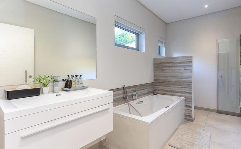 8 Bedroom Property for Sale in Llandudno Western Cape